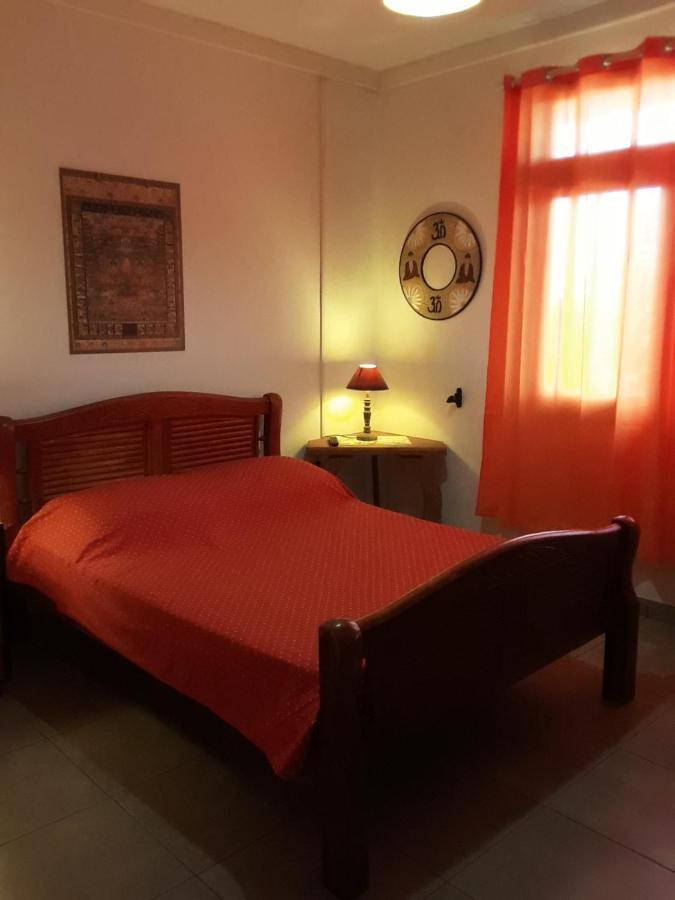 Le Tulear - Aux 4 Coins Du Monde Hotel Saint Pierre Ngoại thất bức ảnh