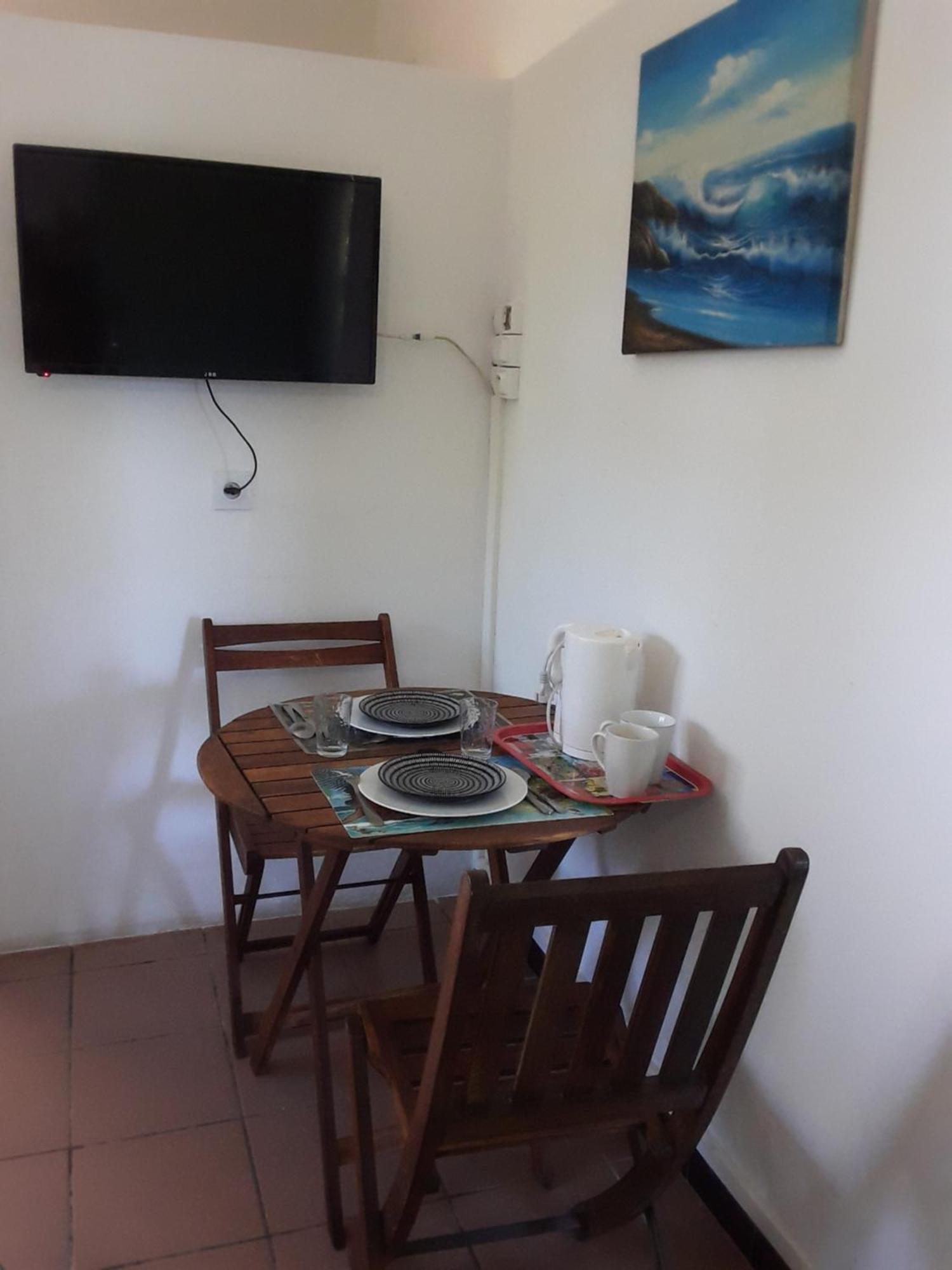 Le Tulear - Aux 4 Coins Du Monde Hotel Saint Pierre Phòng bức ảnh